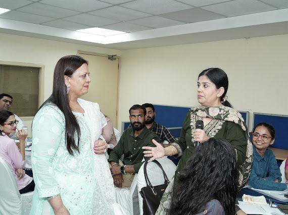 One-on-one conversation with a facilitator